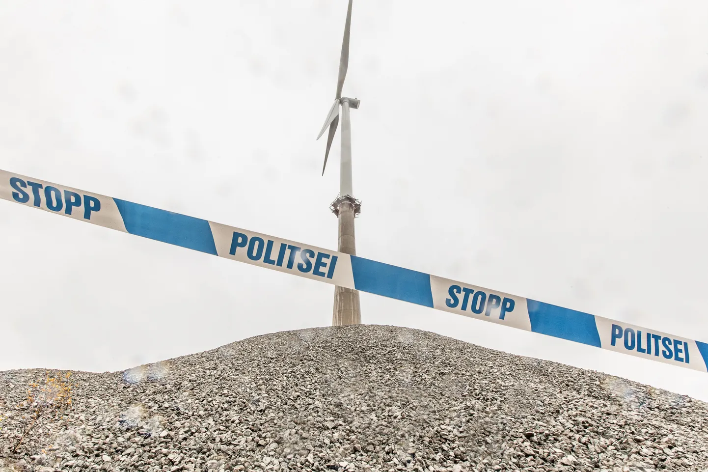 Andrus Saaremäe surnukeha leiti ühe Aidus asuva tuulegeneraatori jalami juurest veest.