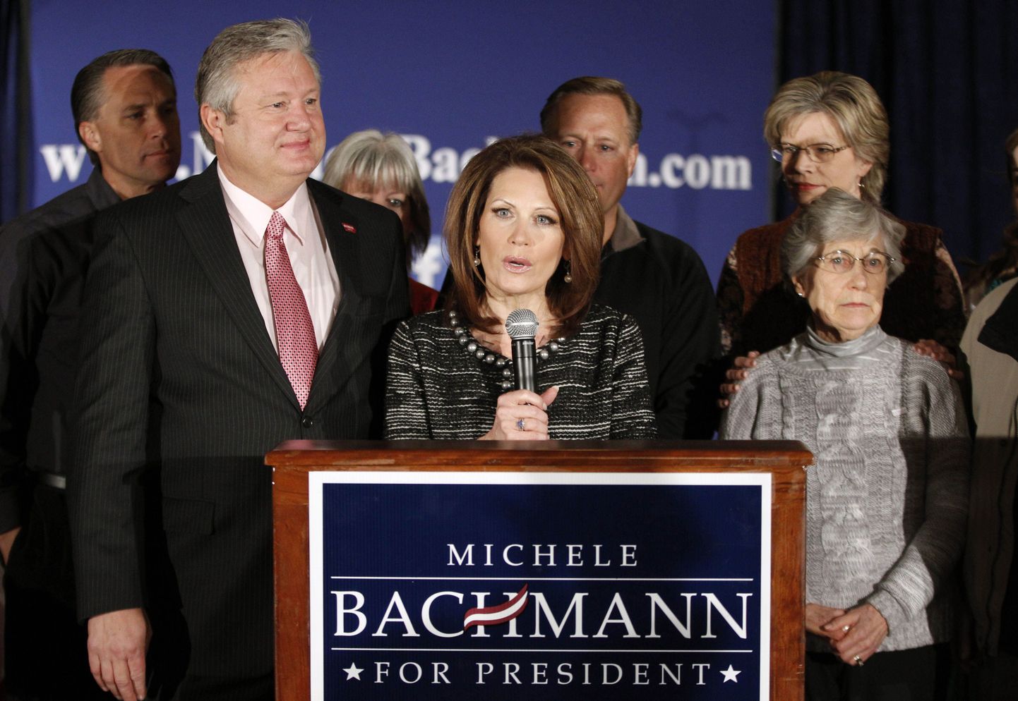 Michele Bachmann teatas, et loobub presidendiks kandideerimast.