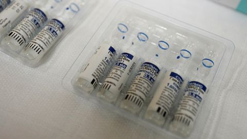 Вакцину от коронавируса в пограничный район Ленобласти завозят, учитывая спрос из Эстонии