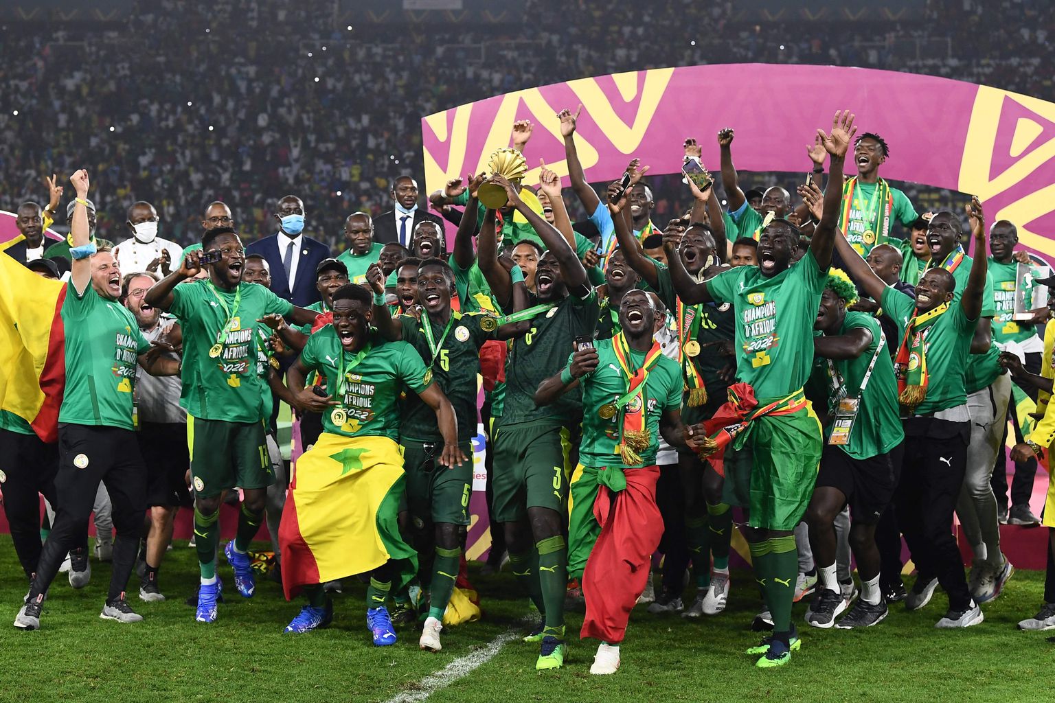 Võidukarikas tõi rõõmu kogu Senegali rahvale.