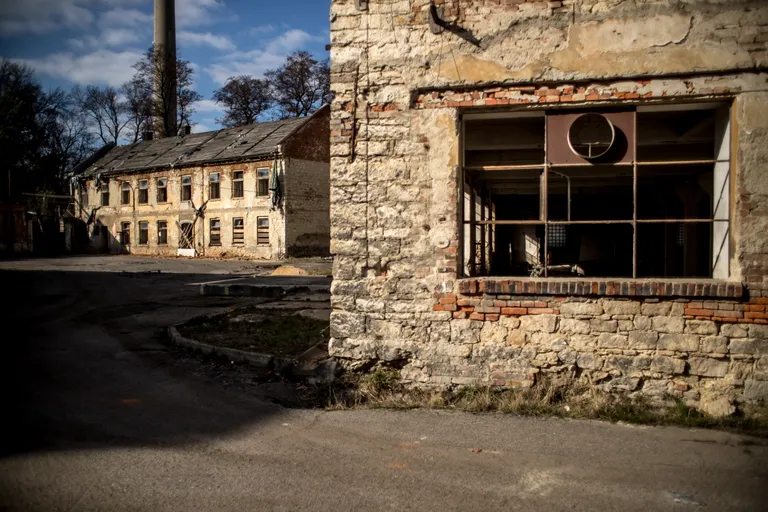 Tšehhis Brněnecis asuv endine tehas, kus Teise maailmasõja ajal päästis sakslasest ärimees Oskar Schindler 1200 juudi elu