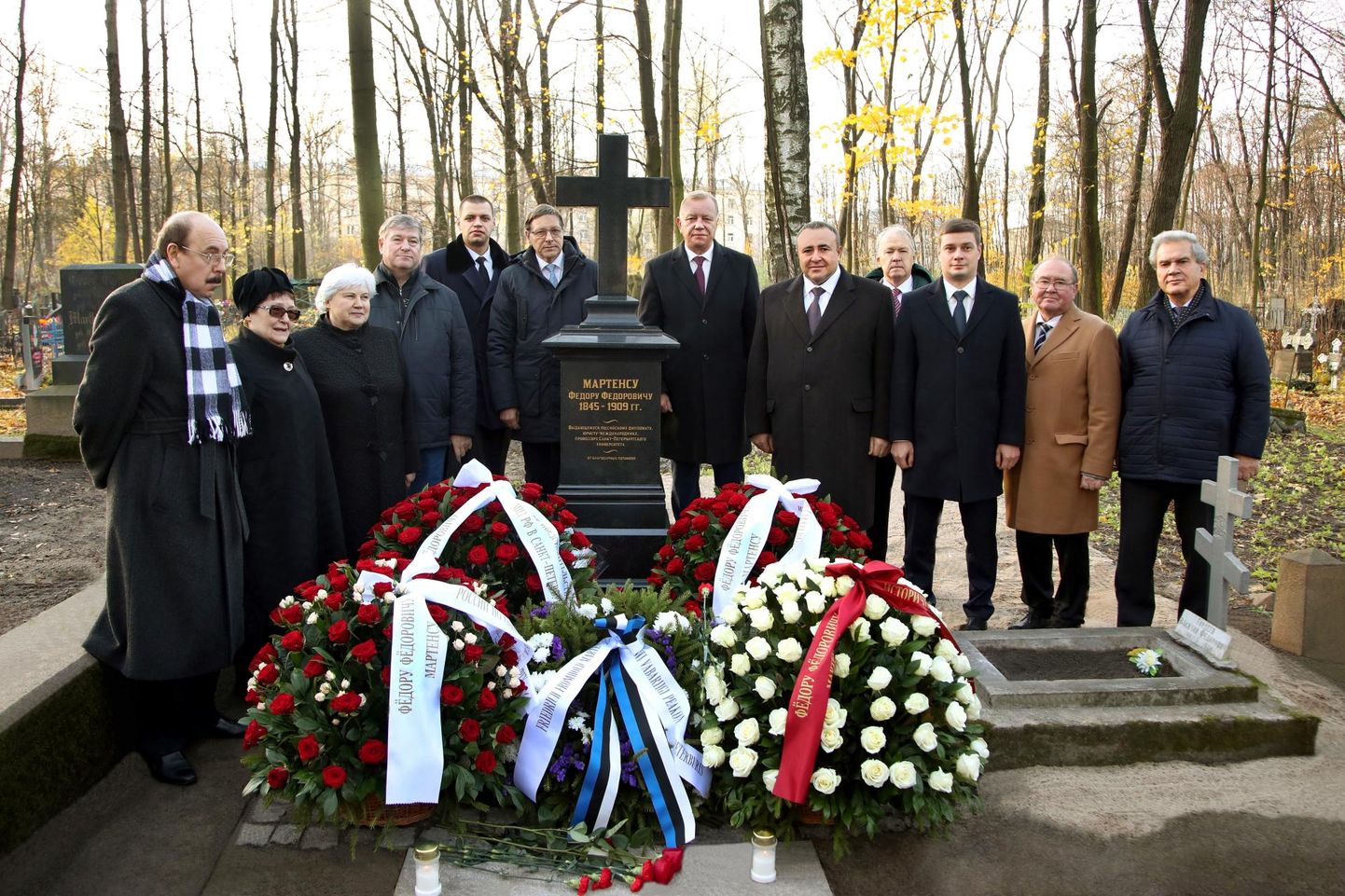 Peterburis Volkovi kalmistul avati Pärnus sündinud rahvusvaheliselt tuntud õigusteadlase professor Friedrich Fromhold Martensi haua tähis.