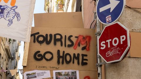 «Meie saar ei kuulu enam meile!» Massiturism ajas populaarse puhkusesaare elanikud raevu