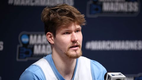 Ärev ootus: Henri Veesaare NBA-aktsiad kõiguvad piiri peal