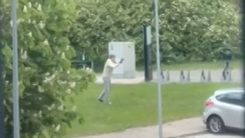 Ujula Coopi juures relvataolise esemega vehkinud mees vabanes aasta eest vanglast