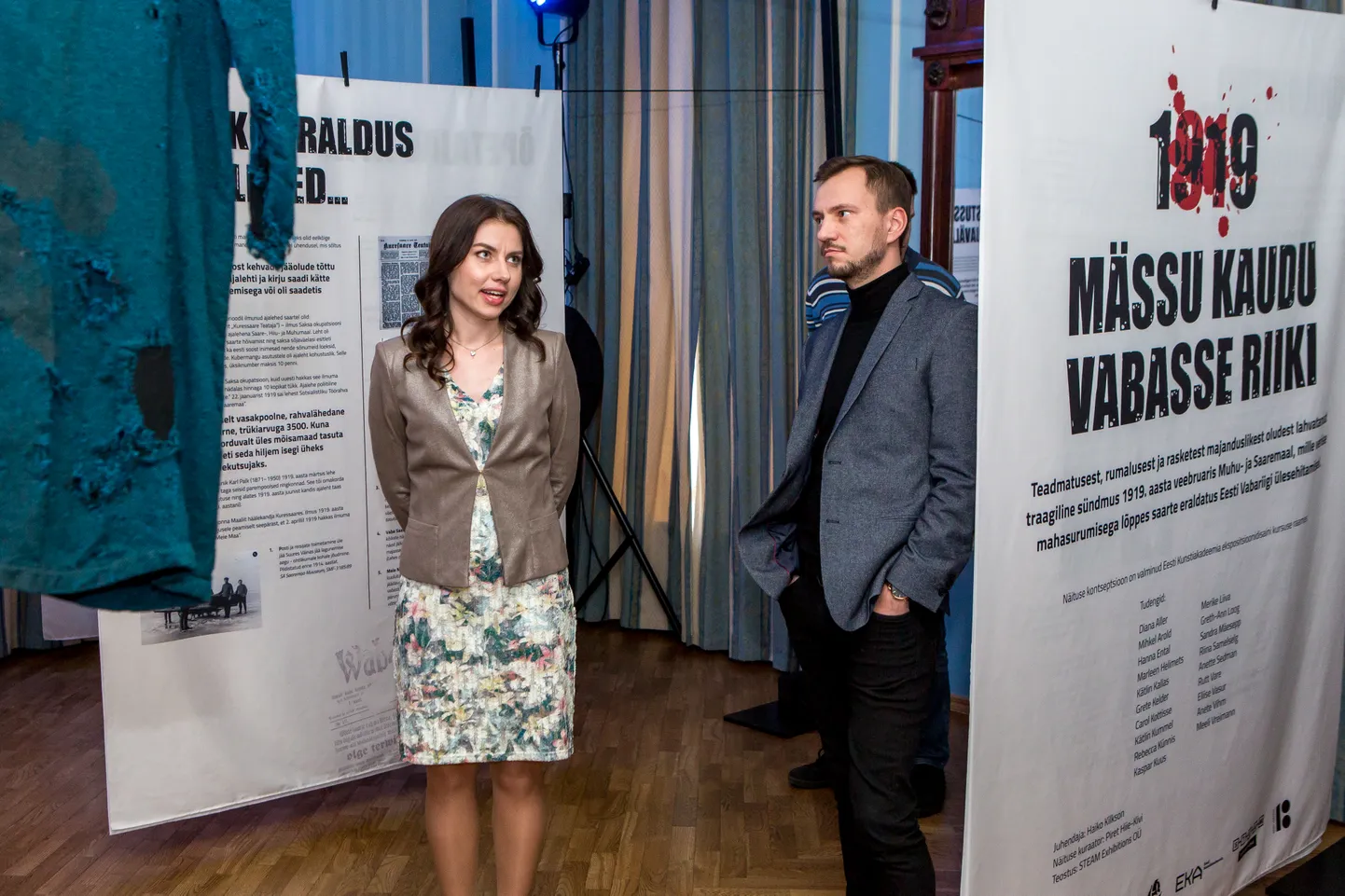 100 AASTAT HILJEM: Konverentsi korraldaja Piret Hiie-Kivi ja näituse kontseptsiooni loonud Eesti kunstiakadeemia ekspositsioonidisaini tudengite juhendaja Haiko Kilkson.