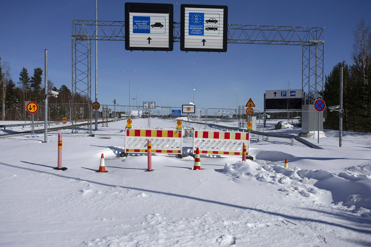 Suletud Soome Vaalimaa piiripunkt.