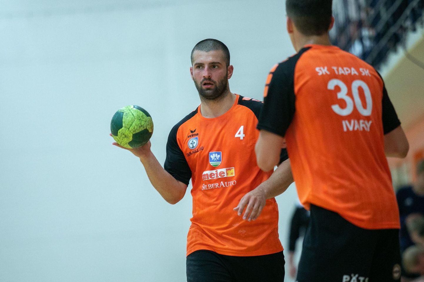 Spordiklubi Tapa meeskonna üks liidreid Aleksandr Oganezov on visanud koduklubi kasuks kolme vooruga 16 väravat, mis on praegu käsipalli meistriliigas teine-kolmas näitaja.