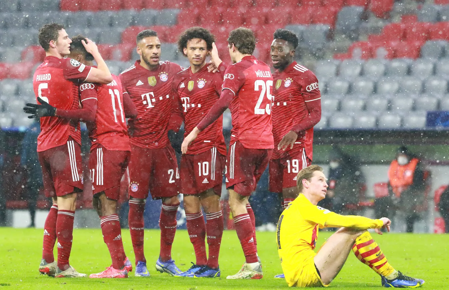 FC Barcelona sai eelmisel hooajal Meistrite liiga alagrupis Bayern Münchenilt kaks hävitavat kaotust.