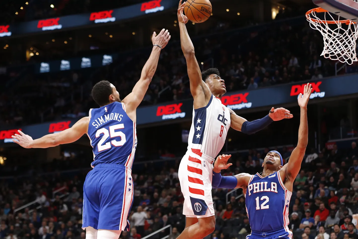 Washington Wizardsi jaapanlasest kossutäht Rui Hachimura (palliga) oli Philadelphia 76ersi vastu kodumeeskonna parim.