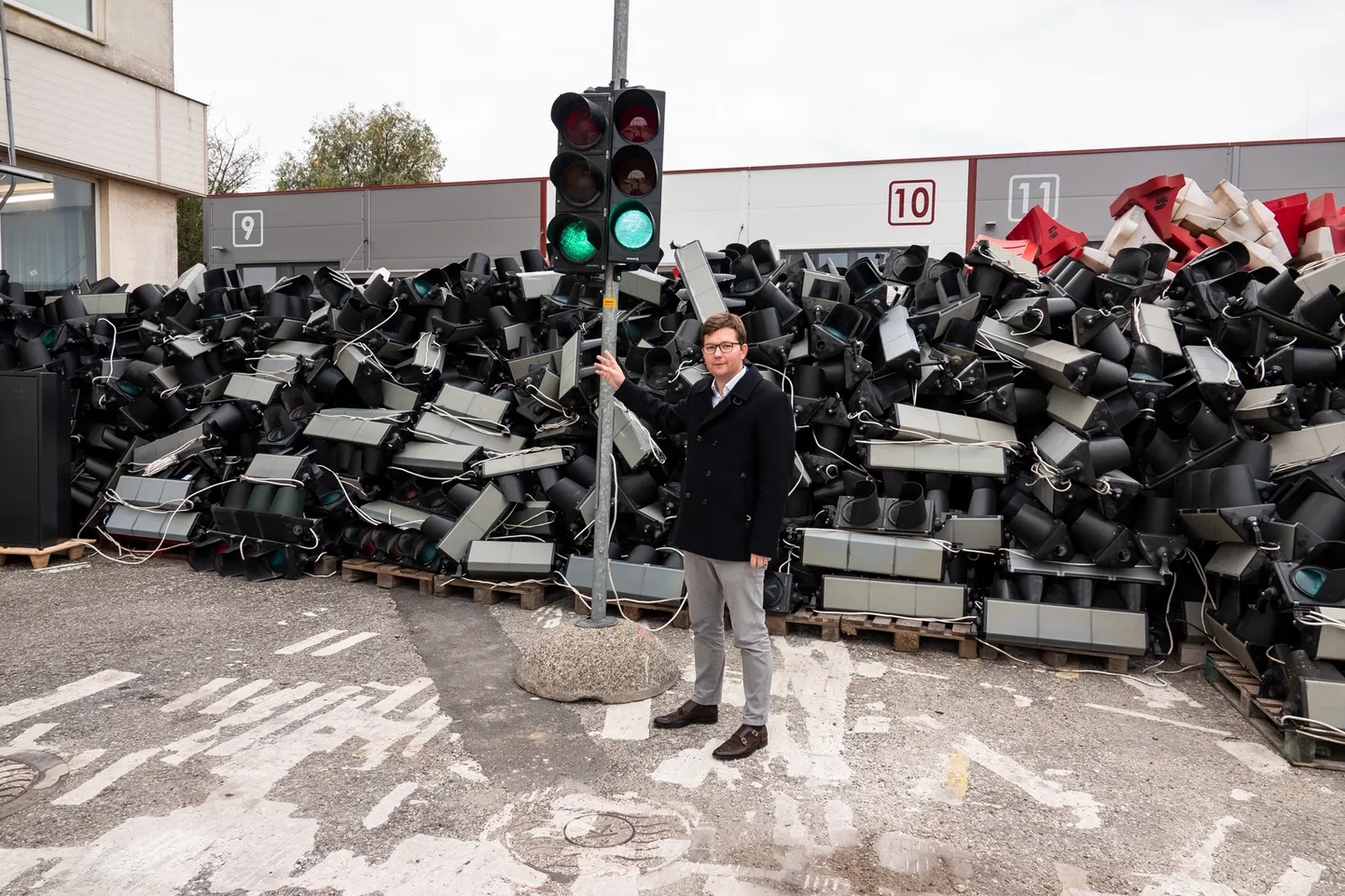 Городская система светофоров полностью модернизирована.