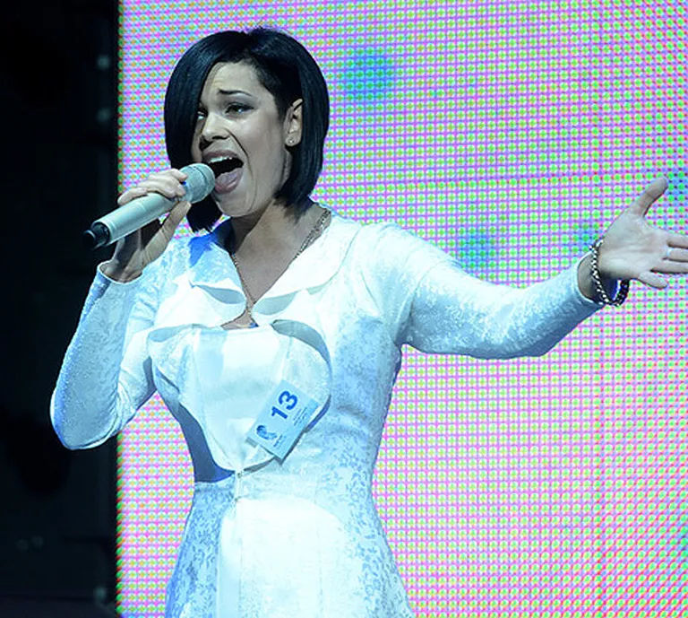 Samanta Tīna