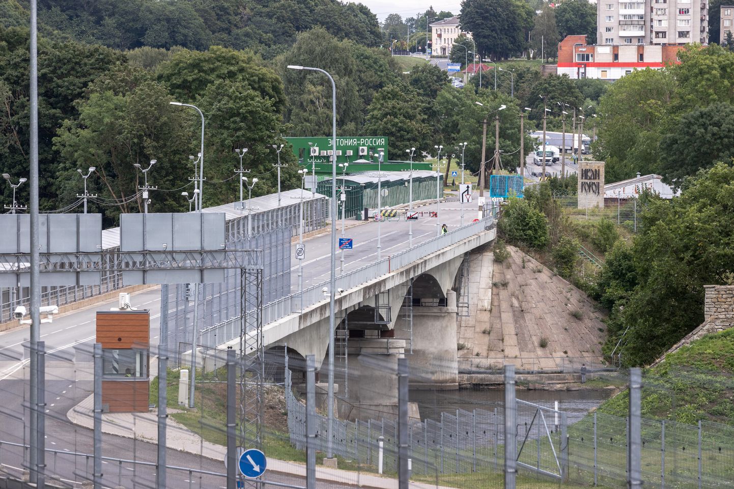 Russia to close Ivangorod border crossing point for reconstruction from Feb 1