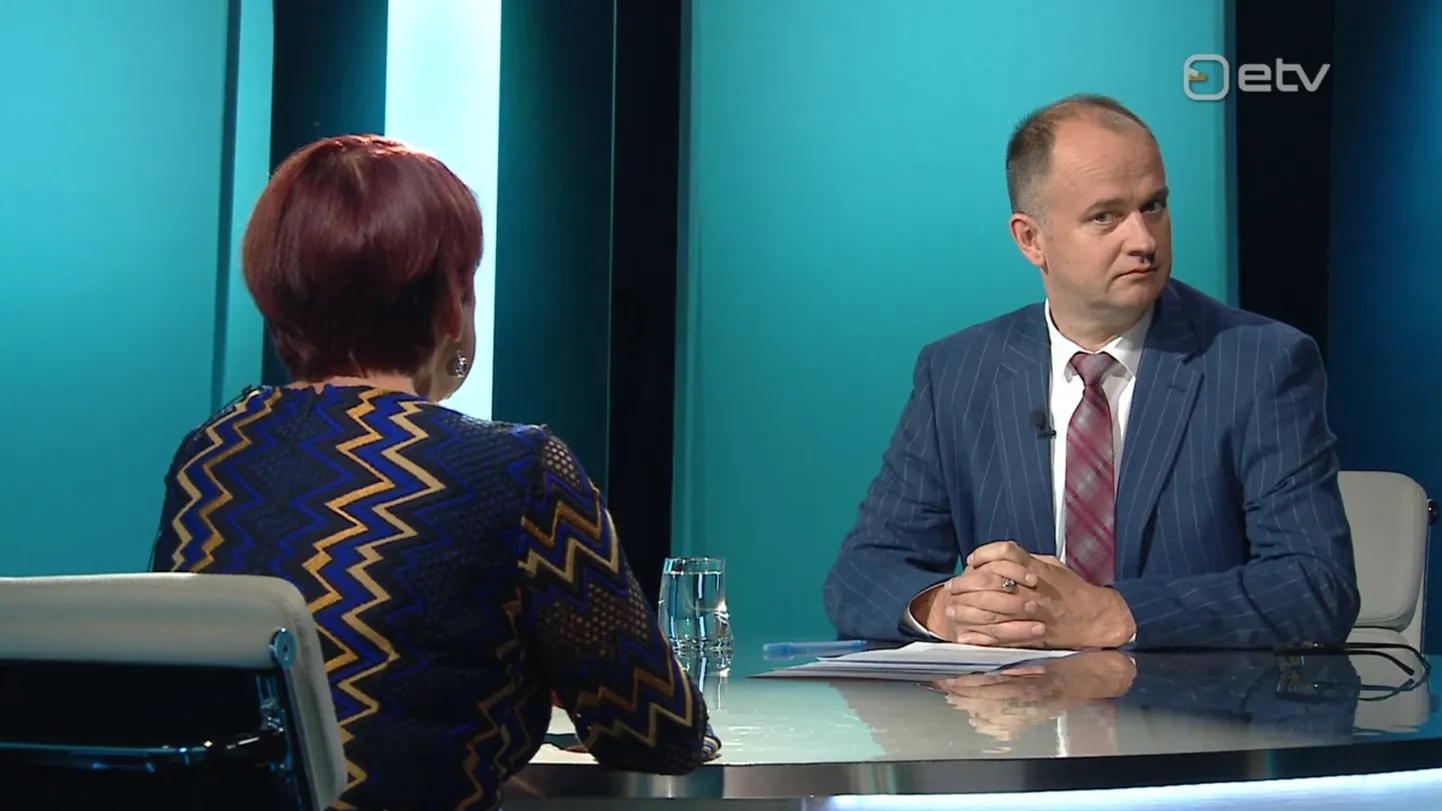 Andres Kuuse pilk sel hetkel, kui ta sai teada, et saade on eetris ilma helita.