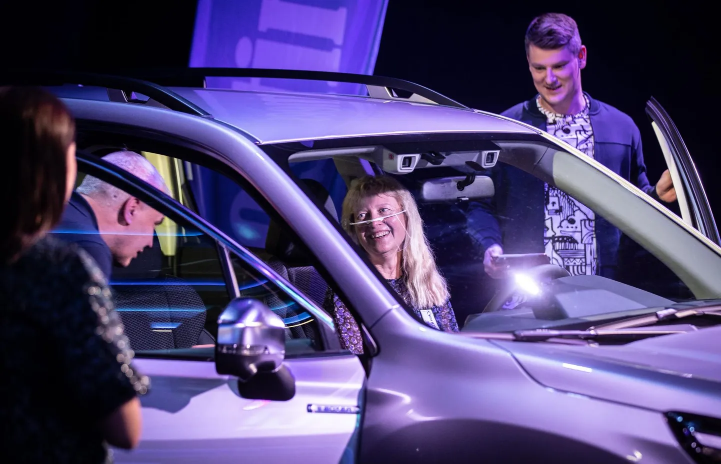 Postimehe kampaania peaauhinna Subaru Foresteri väljaloosimine «Õhtu!» saates.