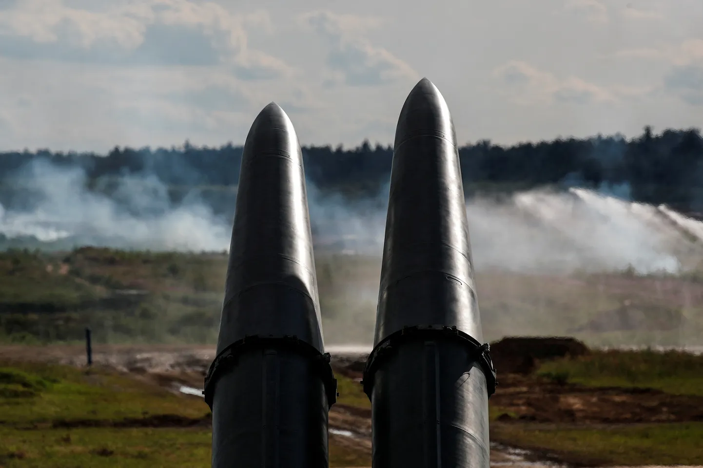 Ракеты 9М723, входящие в состав российского ракетного комплекса «Искандер-М», во время демонстрации на Международном военно-техническом форуме «АРМИЯ-2019» на полигоне Алабино в Московской области, Россия. Комплекс «Искандер-М» может использоваться для доставки тактических ядерных боеприпасов.