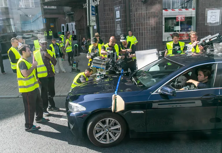 BMW, millega Tallinnas keerukas tagaajamisstseen filmiti. Antud foto on tehtud Pärnu maanteel.