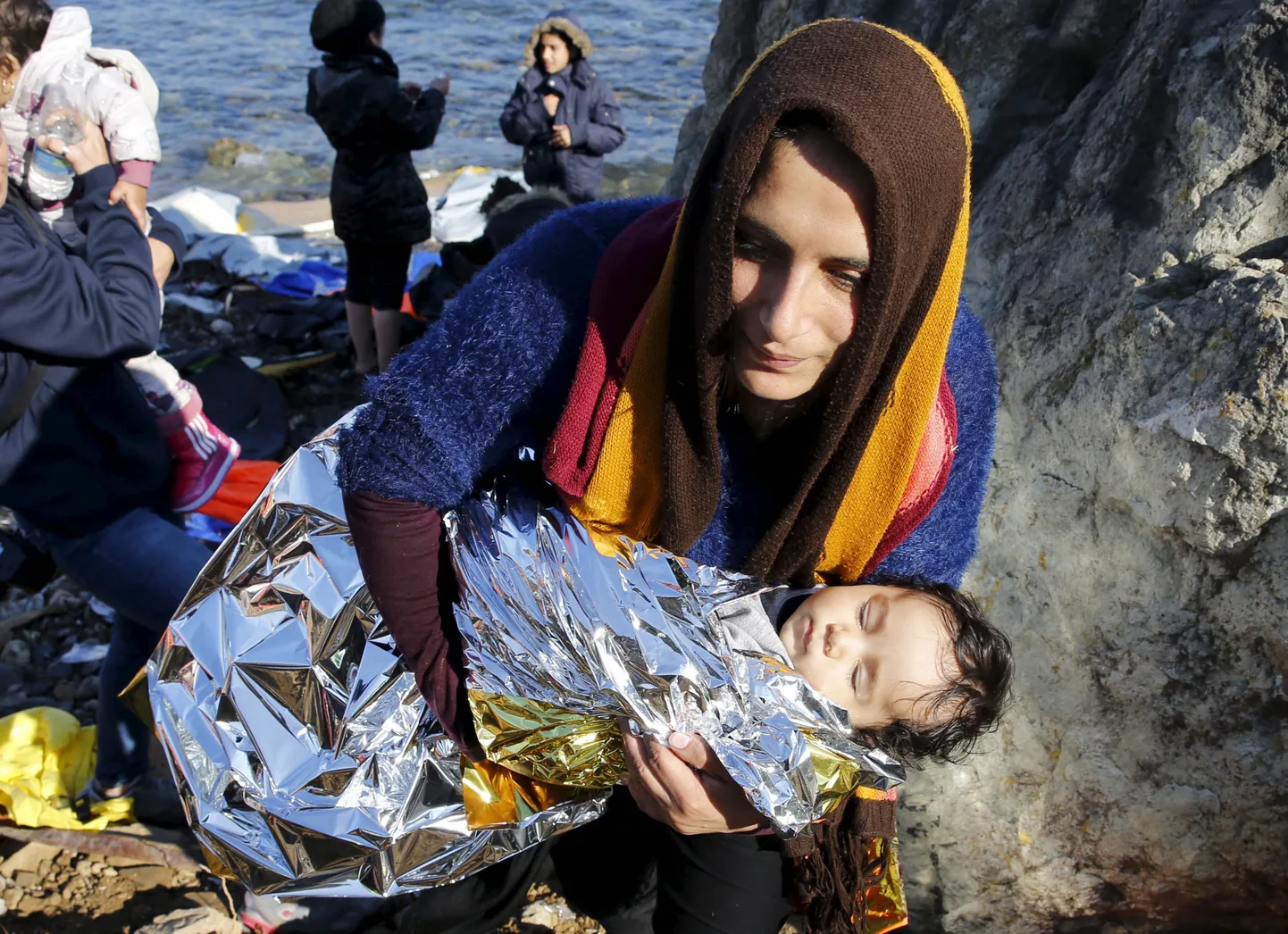 Euroopasse saabunud afgaani migrant lapsega.