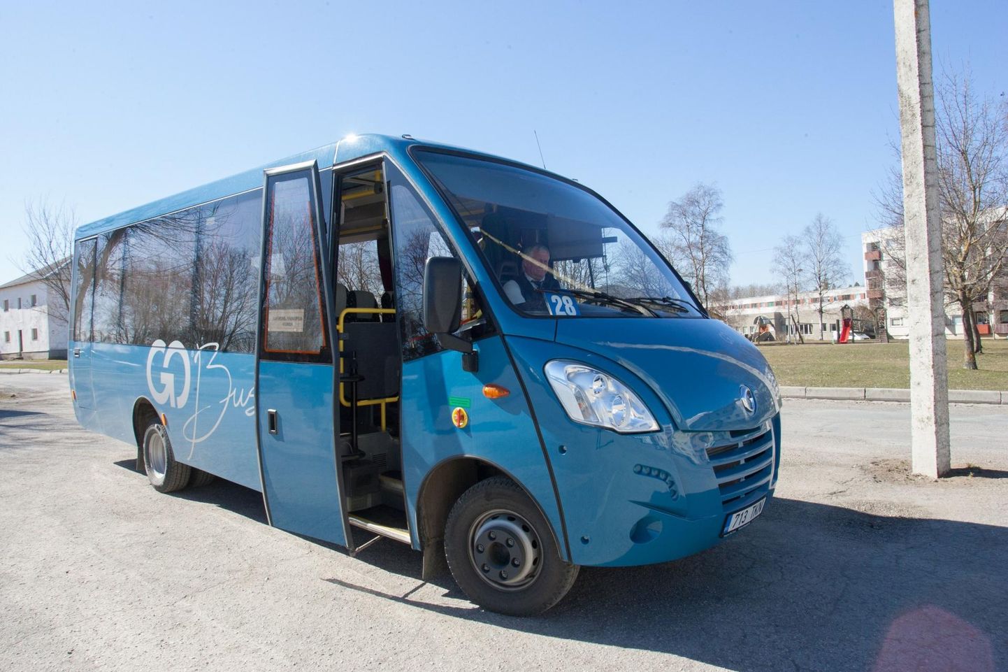 С апреля минимальная зарплата водителей автобусов вырастет на 105 евро.