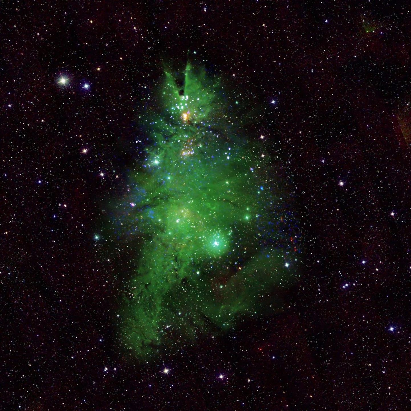Teleskoobi pildistatud tähekogum meenutab tuleehteis jõulukuuske.