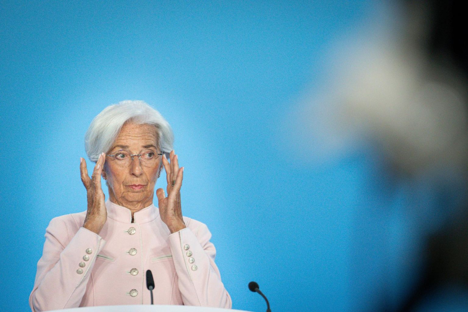 Christine Lagarde kiiret intressilangetust ei luba, samuti pole kindel, kas neljapäevane tõstmine viimaseks jääb. 