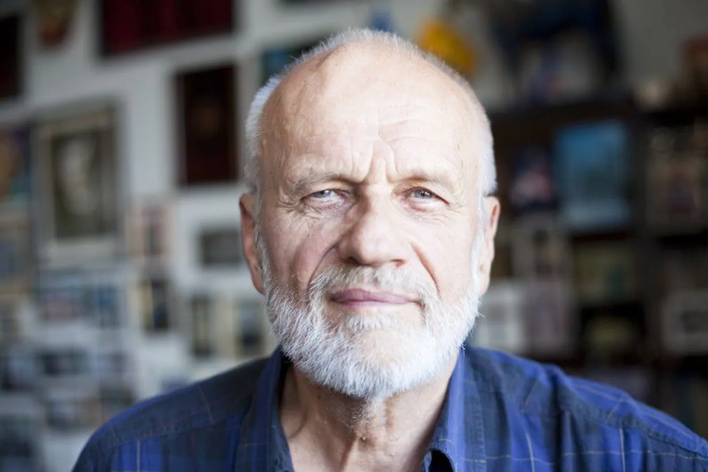 Kunstnik Jüri Arrak maalis Loitsule temaatilise taiese.