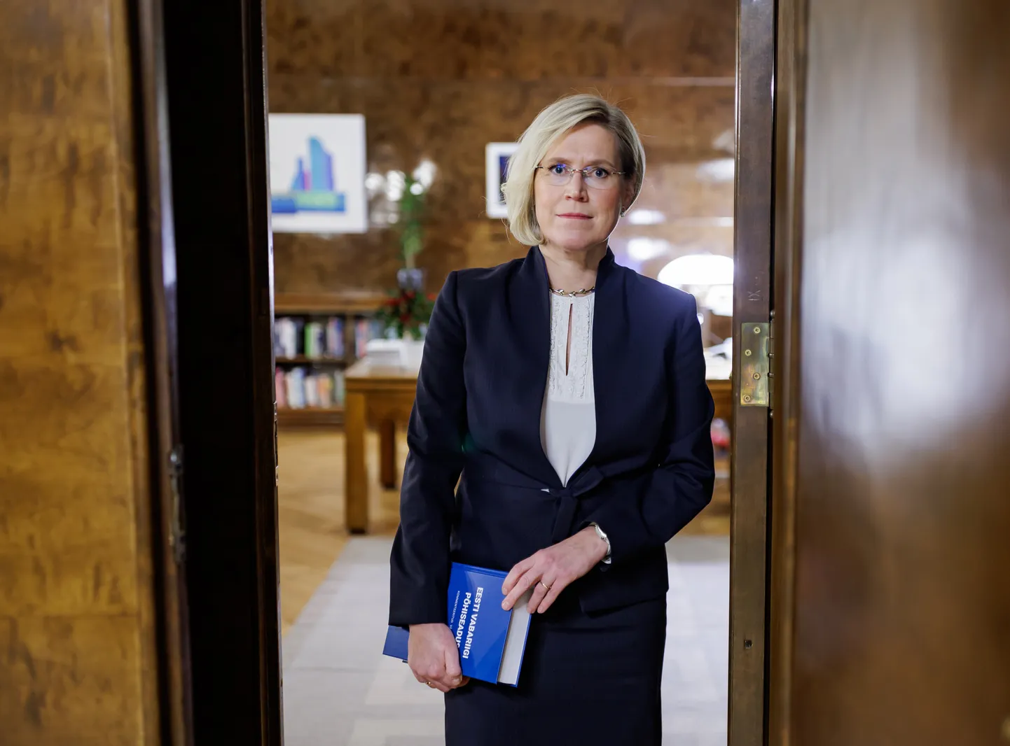 Estonia's chancellor of justice Ülle Madise recommends amending State Budget Act.