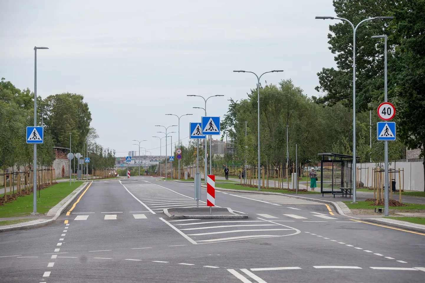 1,75 km pikkune Kalaranna tänav kulgeb Kalasadama tänavast Tööstuse tänavani endise «Kultuurikilomeeri» maa-alal.