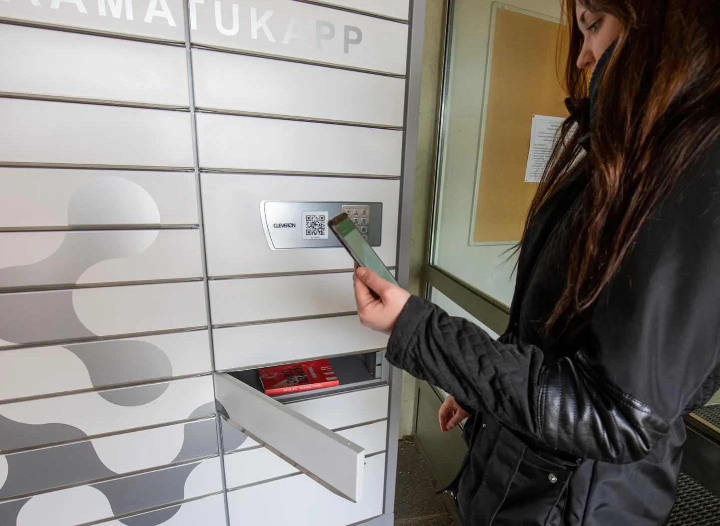 Raamatukapp muudab teoste laenutamise kontaktivabaks.