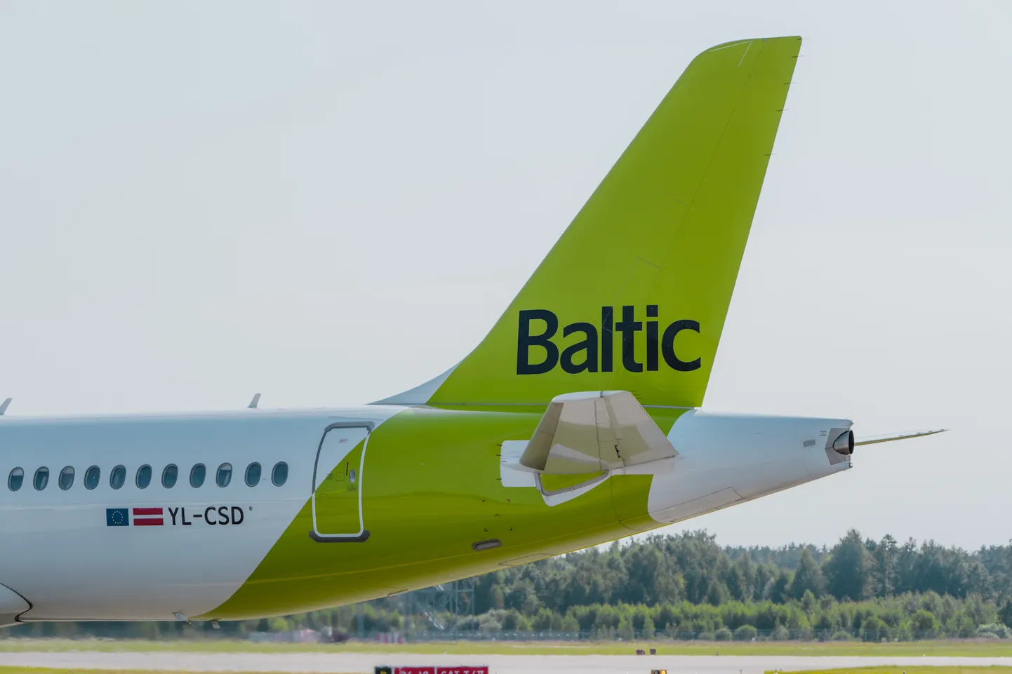 Самолет airBaltic