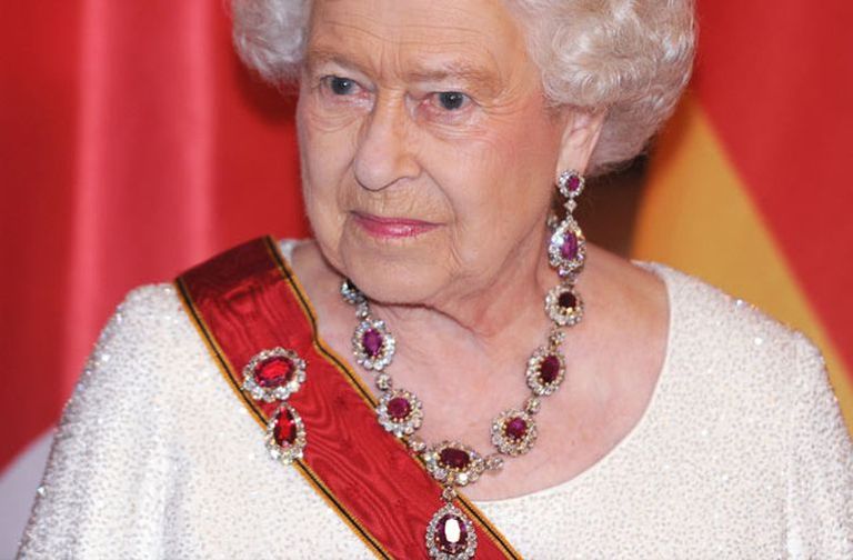 Karaliene Elizabete II