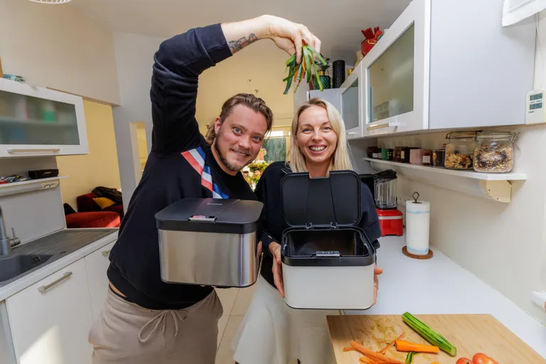 Bioprügikast Brykkar ning selle loojad Rauno ja Anett Kutti.