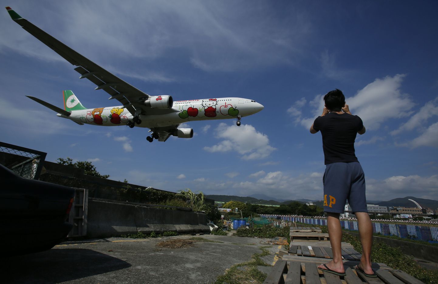 Taiwani lennufirma EVA Air korraldas lennu eikuhugi oma kuulsa Hello Kitty piltidega lennukiga.