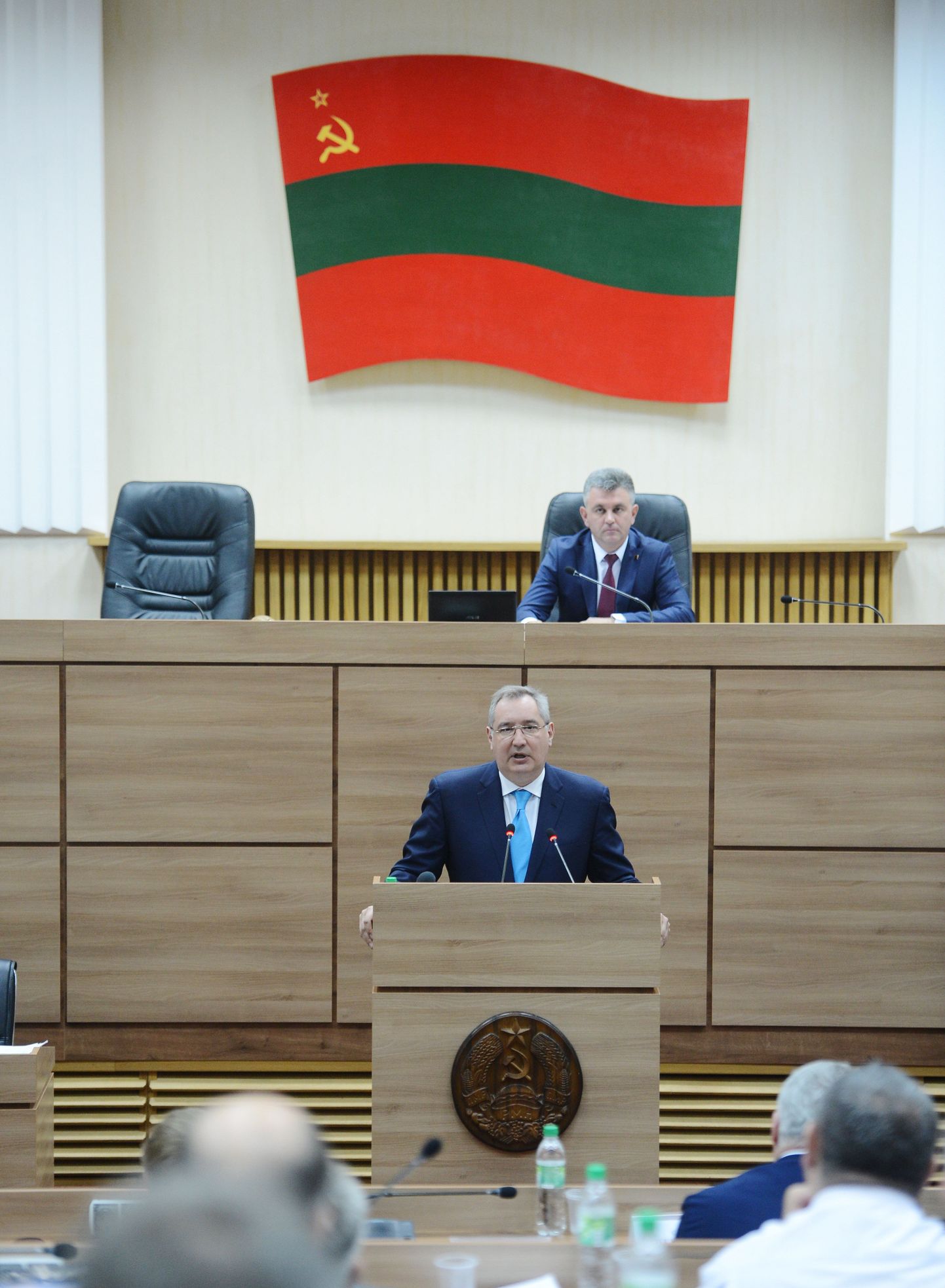 Transnistria riigilipp parlamendisaalis