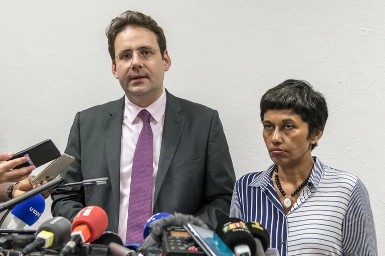 Prantsuse siseminister Matthias Fekl (vasakul) ja ülemereterritooriumite minister Ericka Bareigts