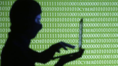 Японские эксперты сообщили об атаках российских хакеров на штаб Макрона