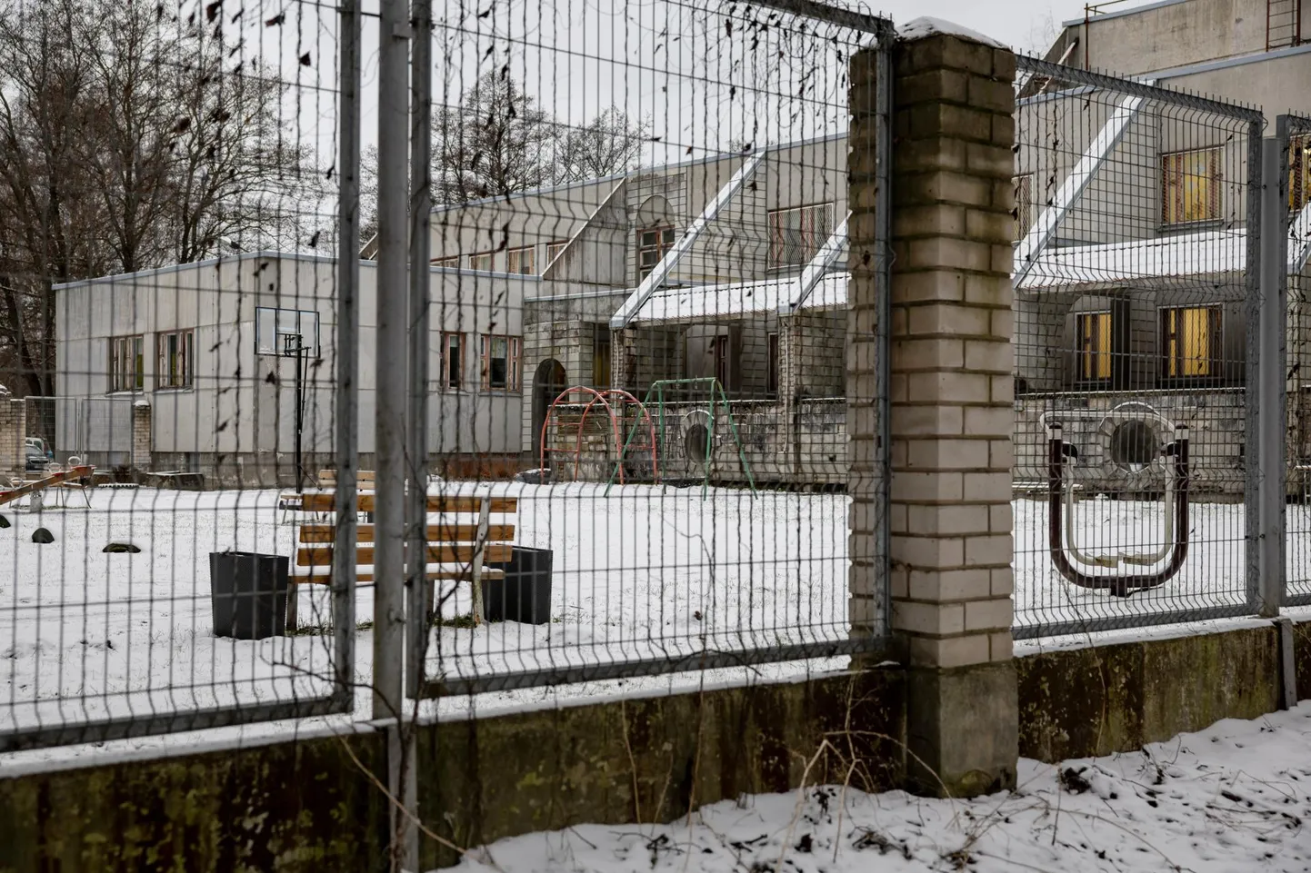 Lisaks tänapäevastele hoonetele tunti PERHi psühhiaatriakliinikus pikalt puudust laste ja noortega tegelevatest vaimse tervise spetsialistidest. Hoonete renoveerimist tuleb edasi oodata.