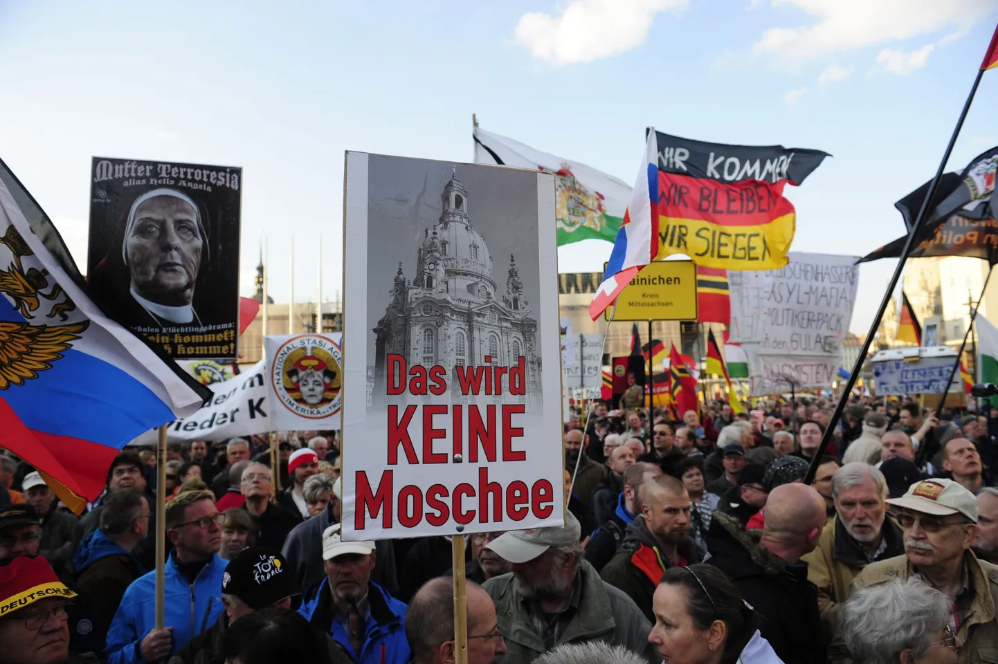 PEGIDA meeleavaldus 2016. aastal Dresdenis.
