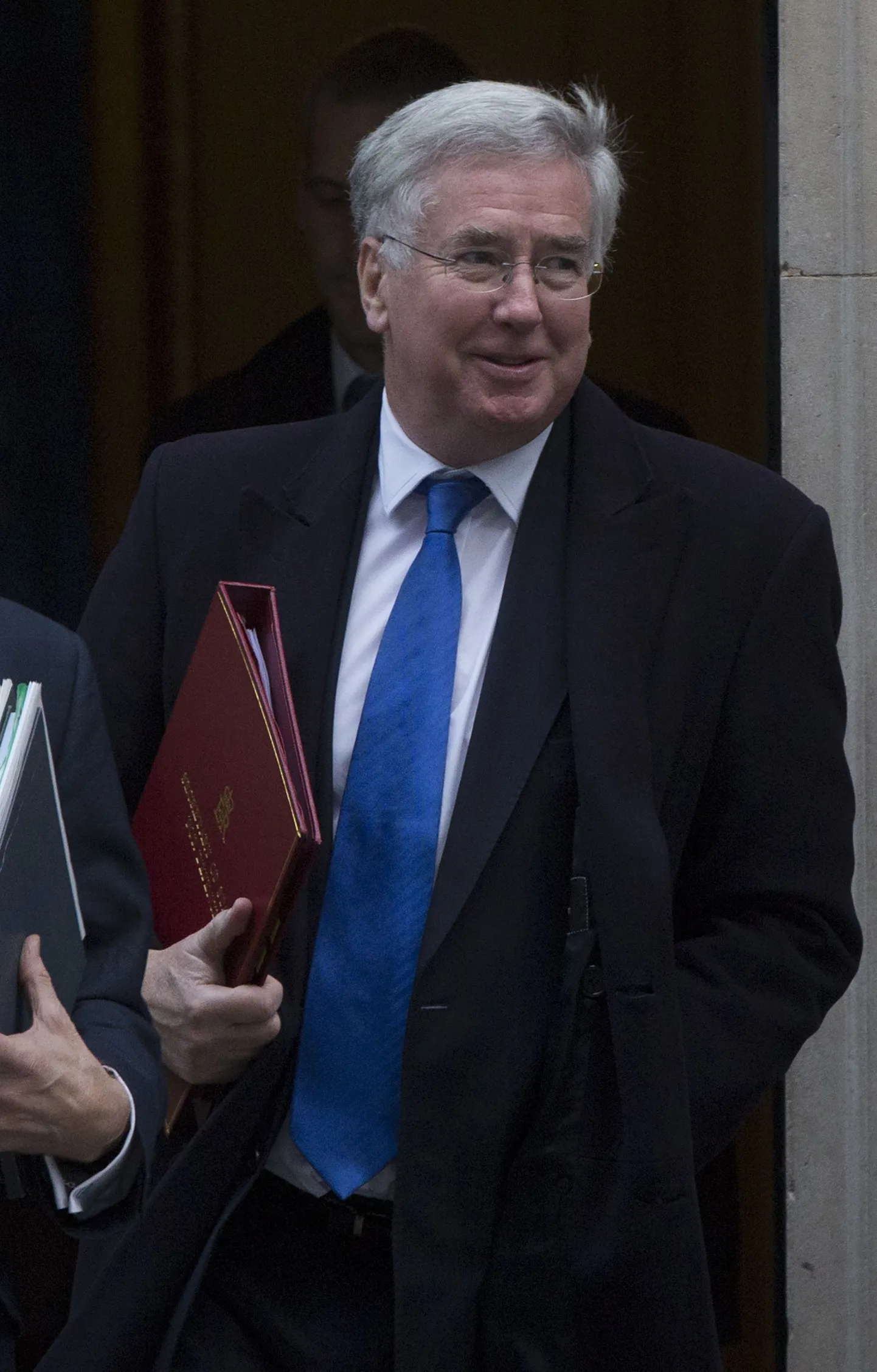 Briti kaitseminister Michael Fallon lahkub pärast kabinetiistungit peaministri ametiresidentsist Downing Street 10.