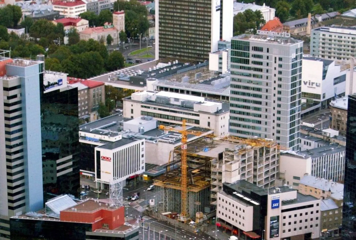 Kaubamaja soovib kõrghoonet ehitada oma madalama kahekorruselise osa asemele.