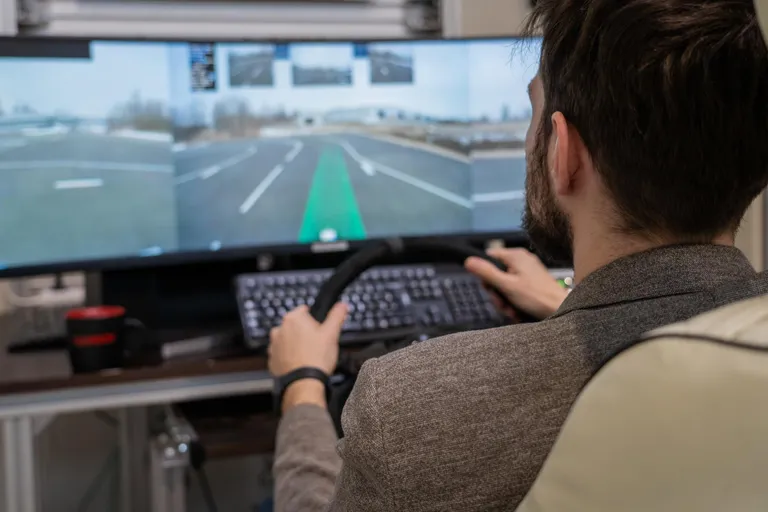 Niimoodi juhitakse Cleveroni autonoomset robotkullerit.
