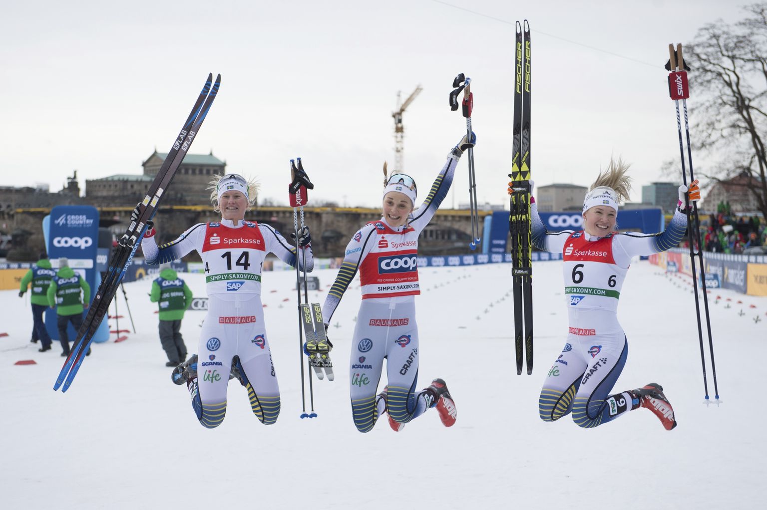 Vasakult: Maja Dahlqvist, Stina Nilsson ja Jonna Sundling,