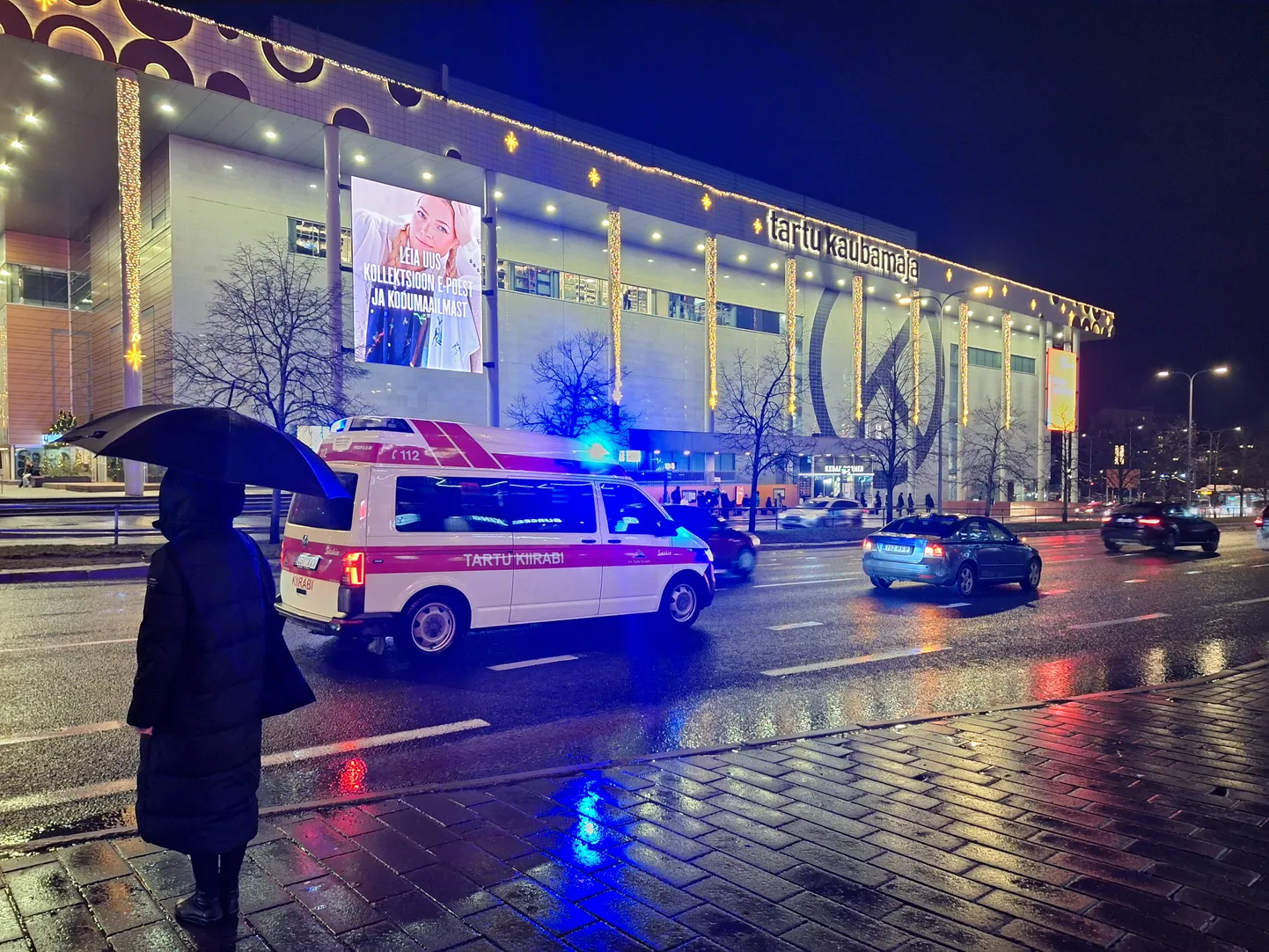 Ajaks, mil Tartu Postimehe reporter Kvartali kaubamaja kõrvale sündmuskohale jõudis, oli olukord juba lahenenud.