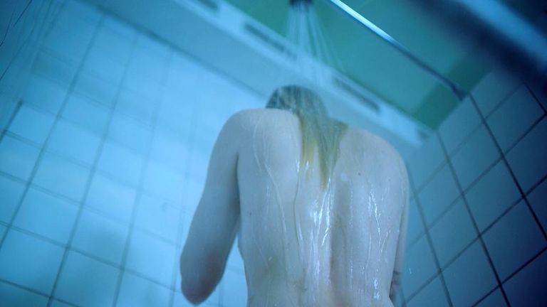 Sophie Turneri alastistseen seriaalis «Survive».