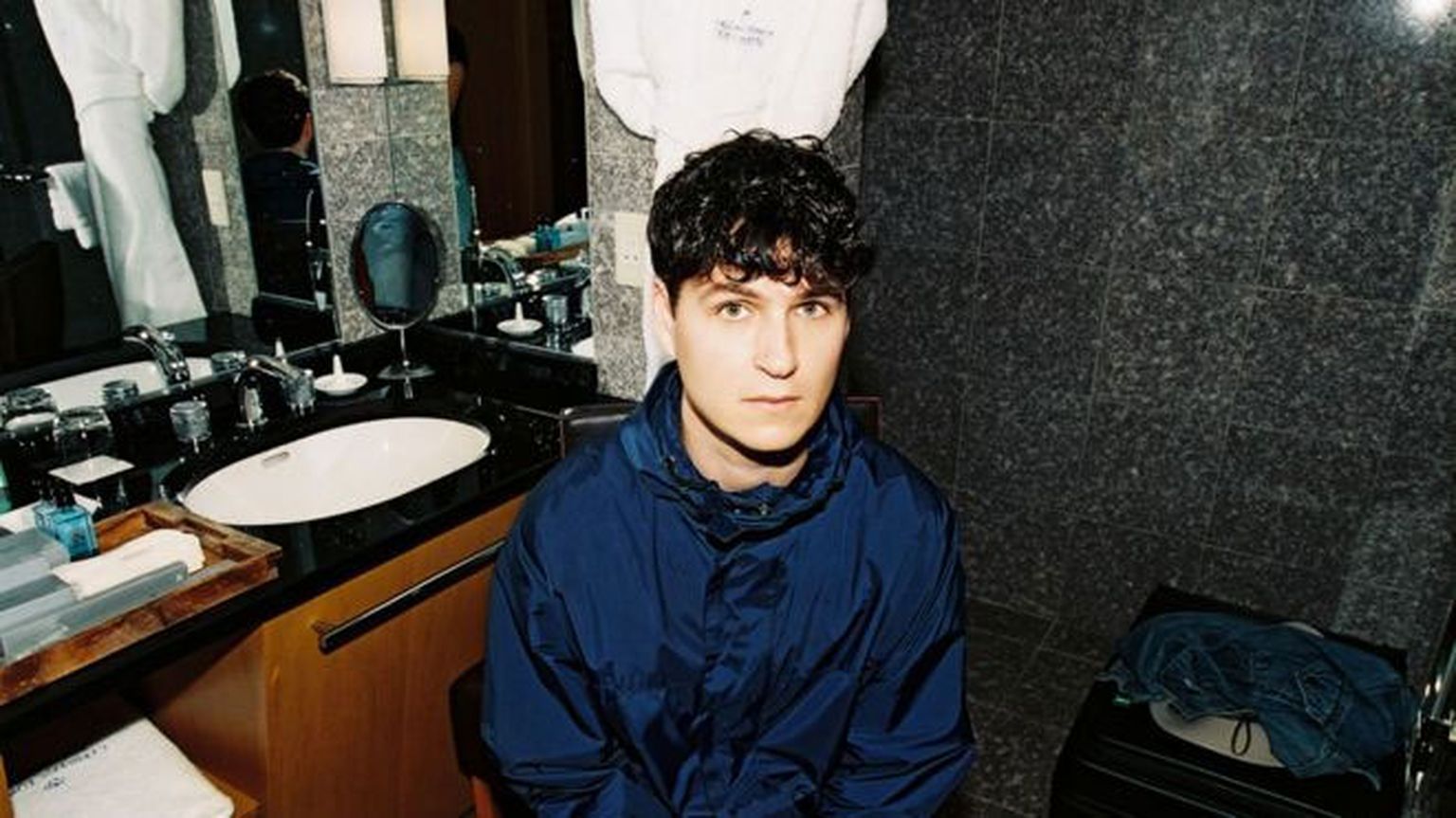 «Vampire Weekend» dziedātājs/tekstu autors Ezra Kenings (Ezra Koenig)