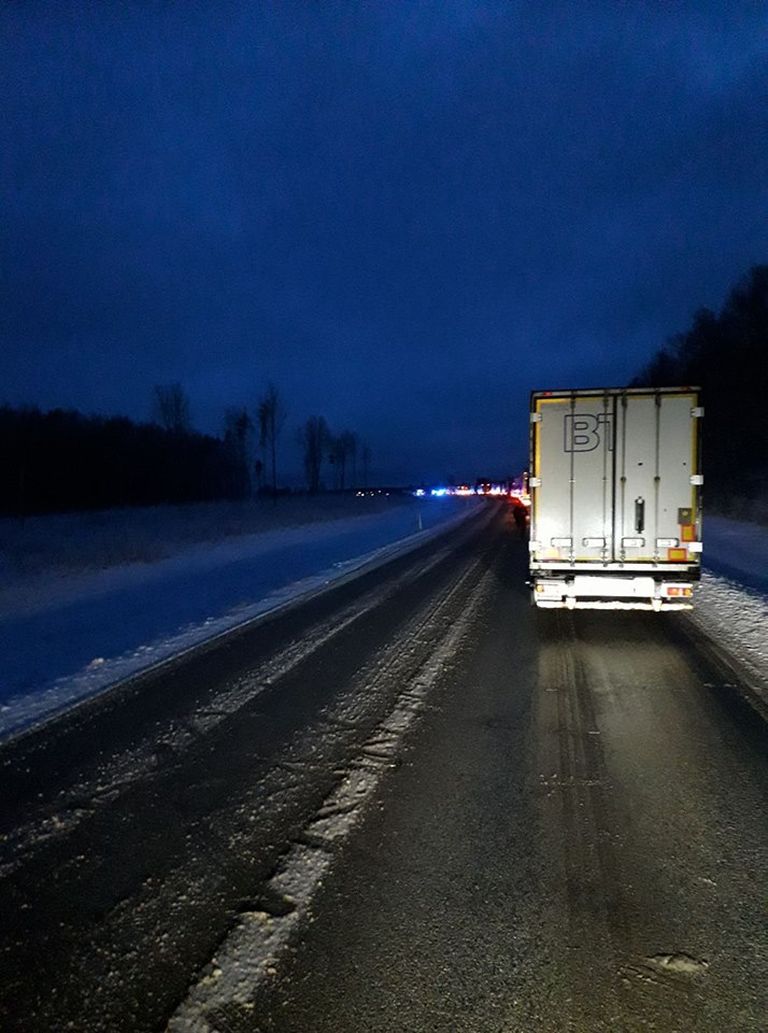 Пробка на шоссе Таллинн - Пярну.