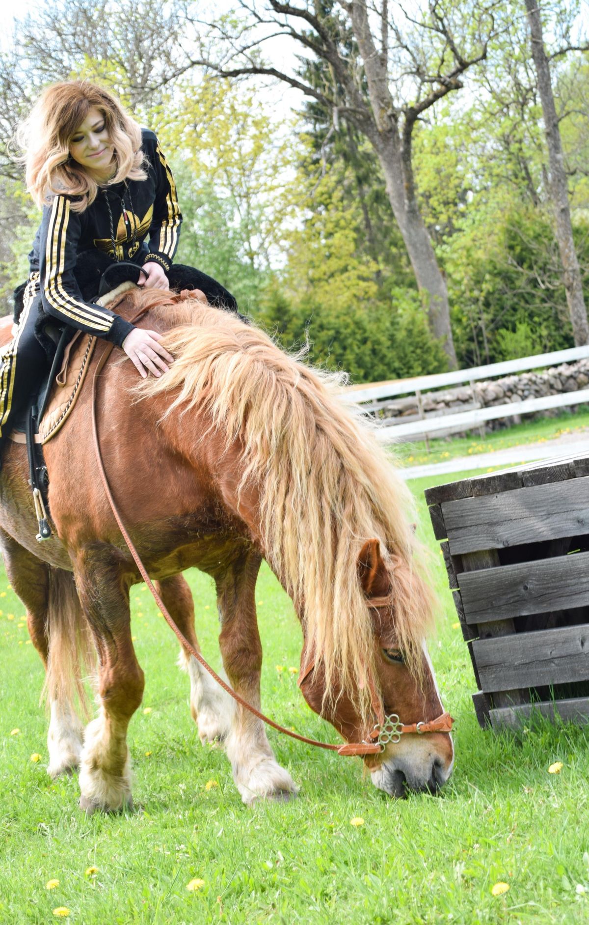 Natalja Šebunoval õnnestus suvel pääseda hobuste juurde. Ilusa päeva korraldasid talle Nahkjala külas Jelena Frunze ja Natalja Orlova, kes arvasid, et Natalja võiks proovida ratsutamist.