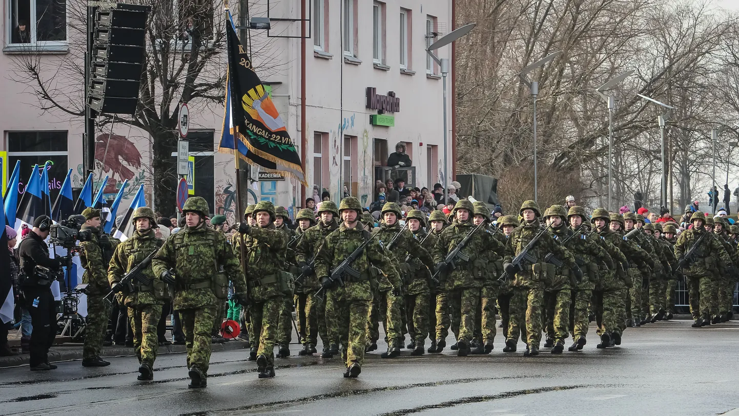 Pärnu Keskväljakul toimus Eesti Vabariigi 96. aastapäeva paraad.