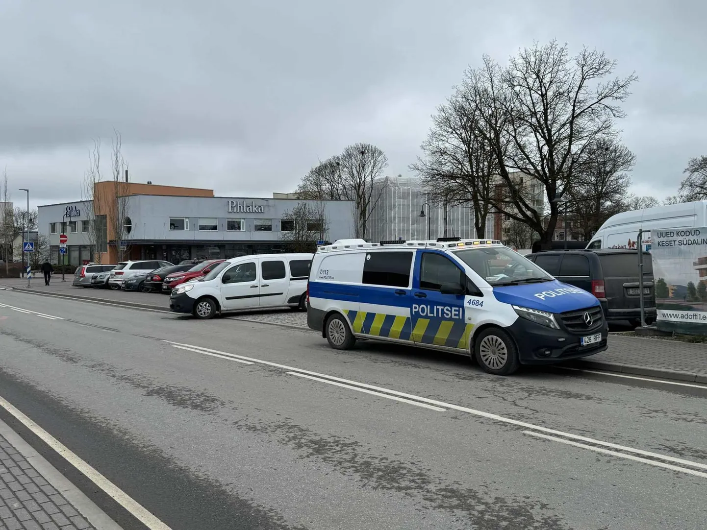 Rakveres põrkasid kokku ratas ja auto.