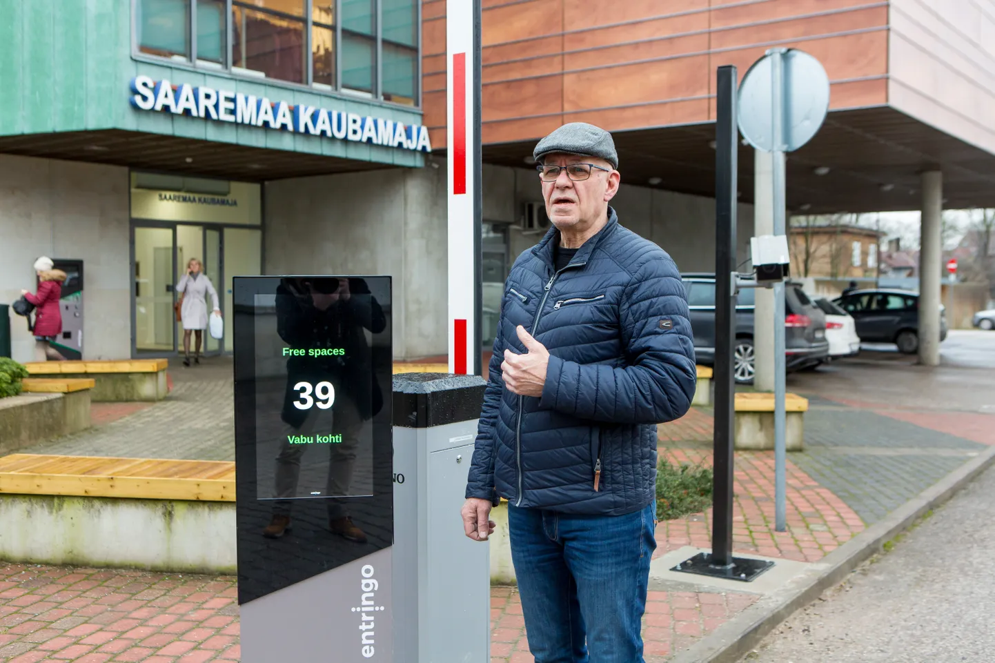 HÄÄLESTAMINE KÄIB: Ühistu IT-juhi Mehis Väina sõnul läheb veel pisut aega, kuniks parkla videosüsteem on kohalike olude jaoks sobivaks seadistatud.